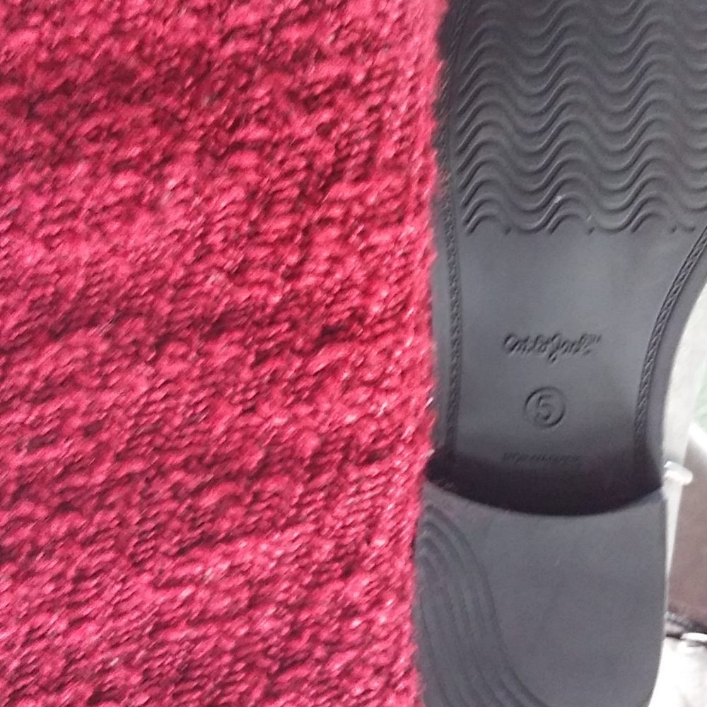 Shoes - Picture 4 of 4